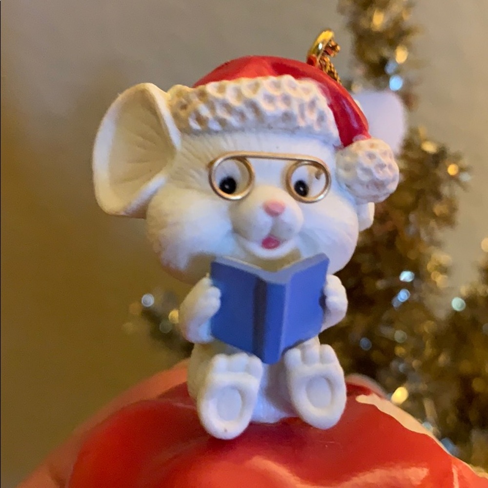 “To a special teacher” mouse Christmas ornament - Picture 8 of 16
